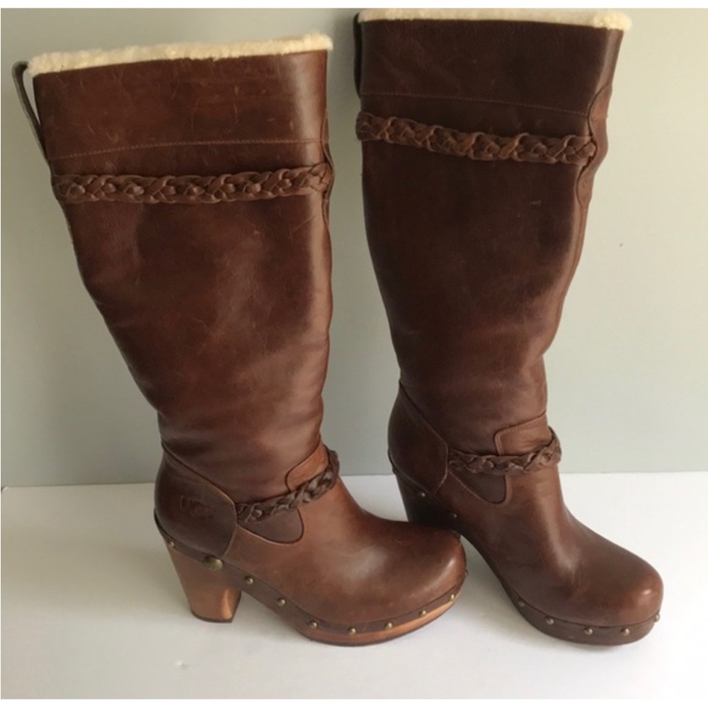 UGG Australia 329 Savanna Clog Heel Leather Studded Boots size 8